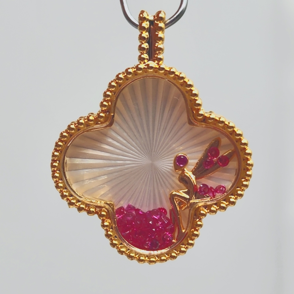 Gold and White Quatrefoil Necklace with Frosted Center